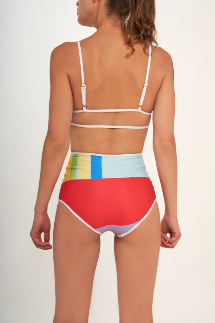Enterizo Halo Pop Favours · Silueta que estiliza y roba miradas